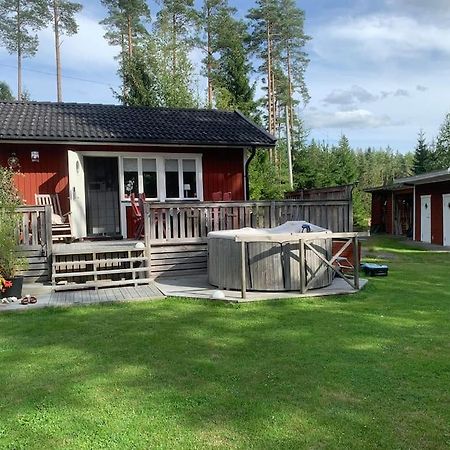 Egen Gaststuga Med Sjoutsikt Villa Mansarp ภายนอก รูปภาพ